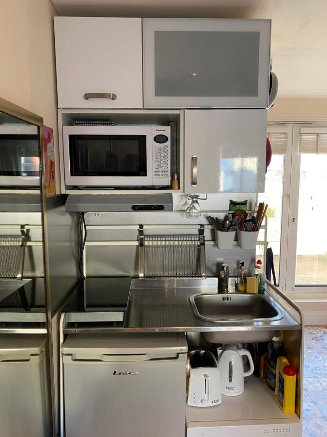 Little Brighton Beach Apartments - Also Separate Spa Cabin And Watersports Dış mekan fotoğraf